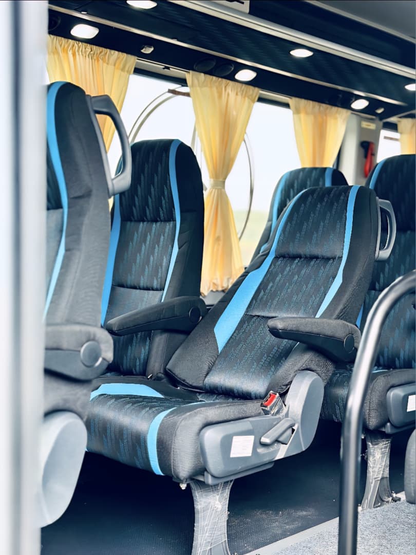 17 Seats Pushback AC